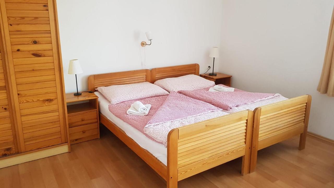 Pension Family Карлови Вари Екстериор снимка